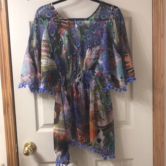 Patterned beach coverup - Picture 3 of 4